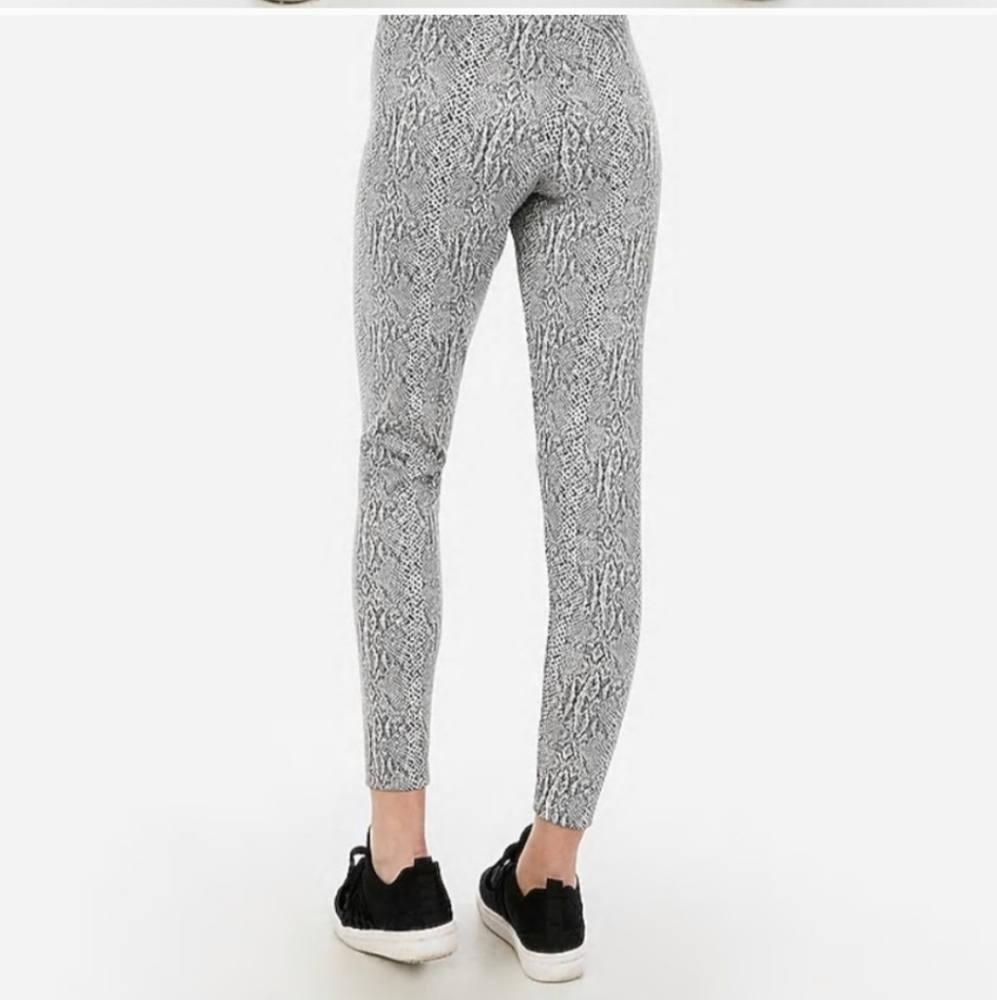 Express snakeskin faux leather leggings